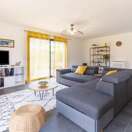 Alouedes By Interhome *
